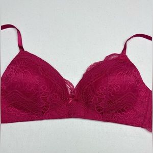 NWOT LVR CHERRY Wireless, 34C. *P1047